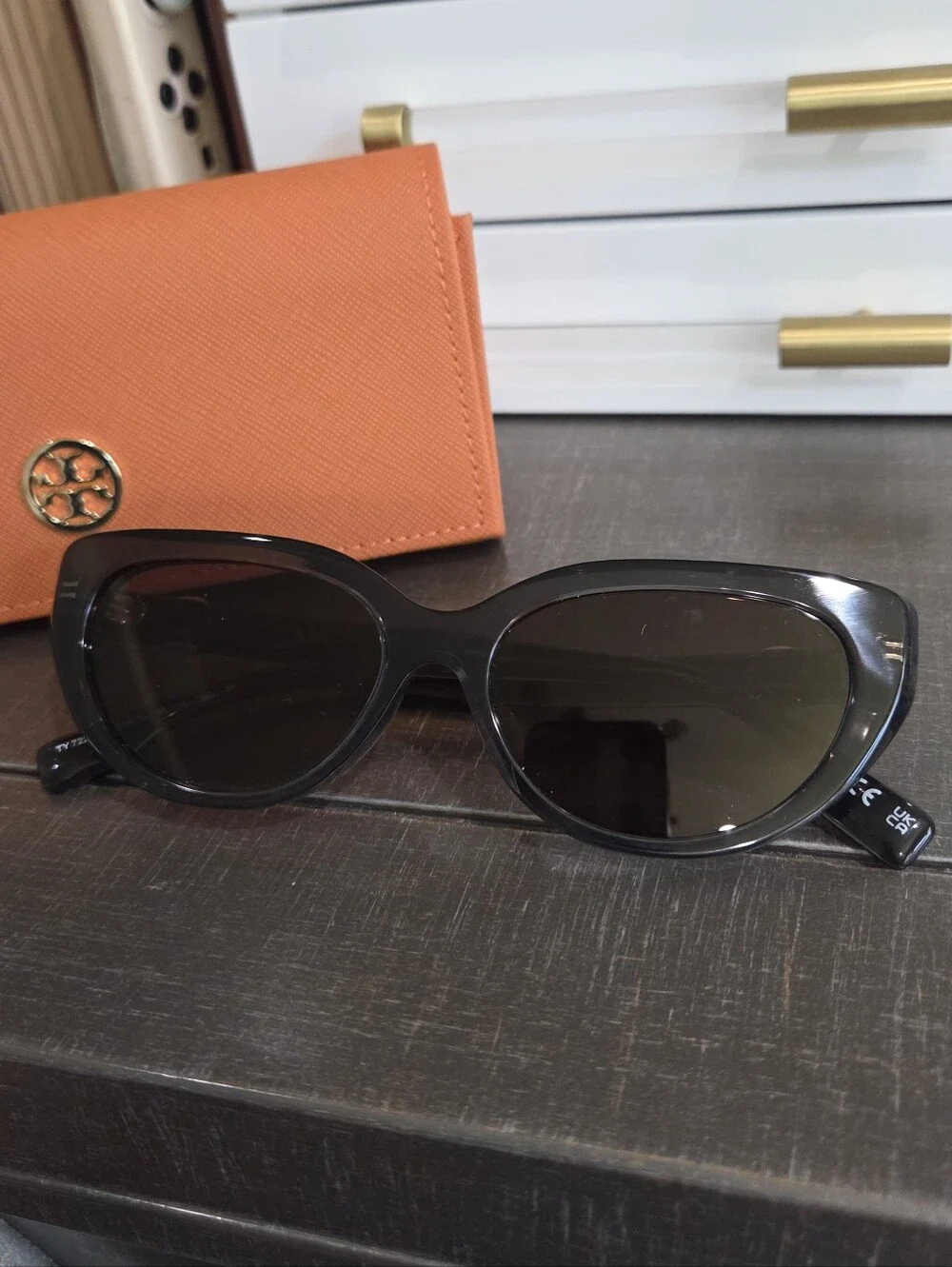 Tory Burch | Accessories | Tory Burch Cateye Washed Black  display picture 1